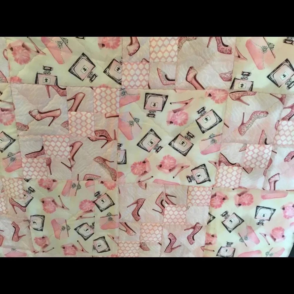 Handmade Quilt - Picture 16 of 16